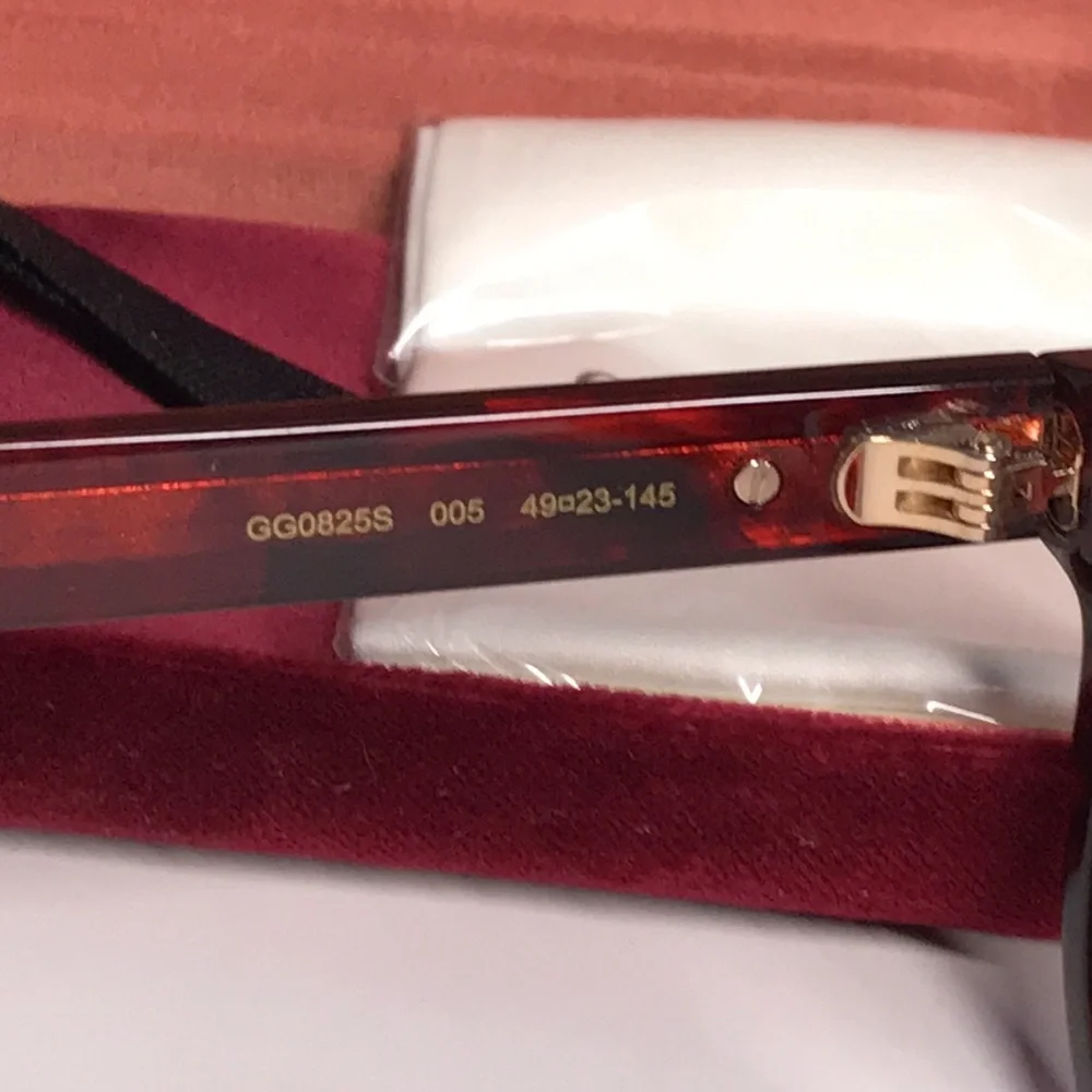 New Authentic Gucci Brown Sunglasses GG0825S 005